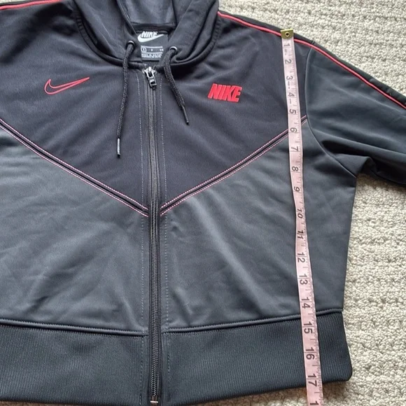 Nike Women NWOT Sportswear Heritage Air Max Full Zip Crop Jacket Size Small NEW - Picture 11 of 13
